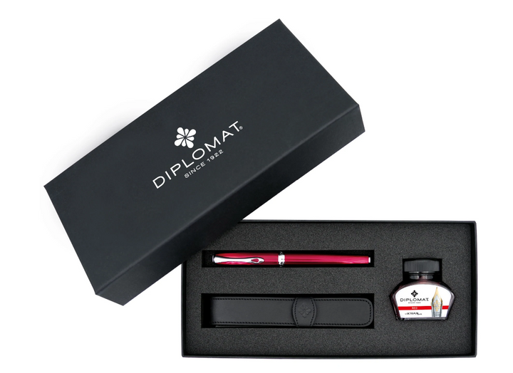 diplomat-excellence-fountain-pen-gift-set-red-pensavings