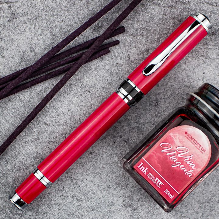 Monteverde Innova Viva Magenta Color of the Year 2023 Set Fountain Pen & 30ML Ink