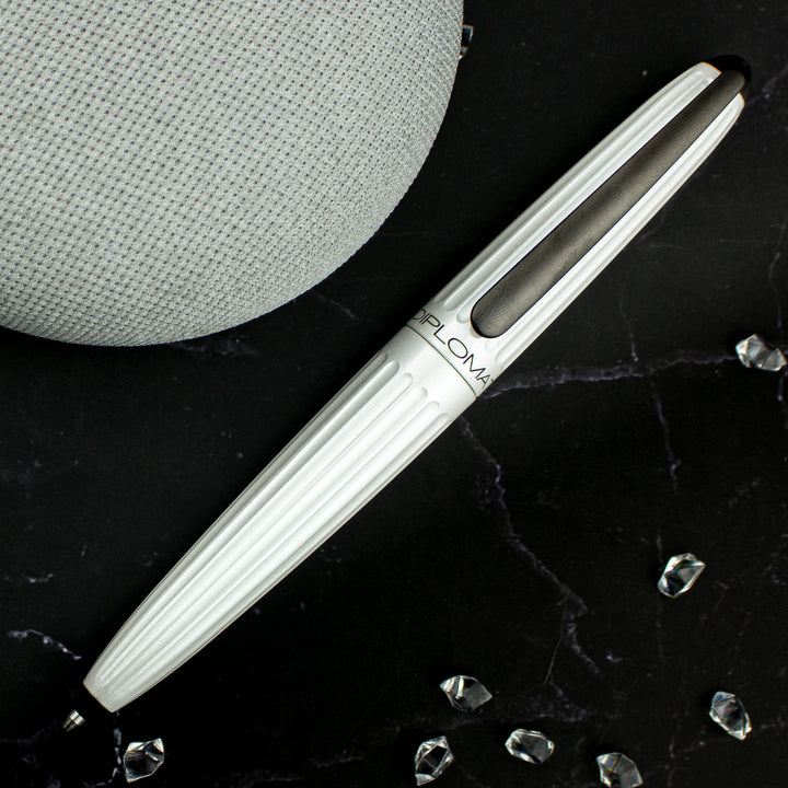 Diplomat Aero Pearl White Fountain Pen