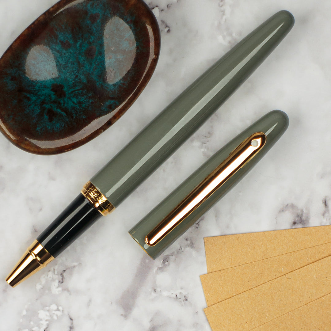 Sheaffer VFM Rollerball Pen, Light Grey & Gold