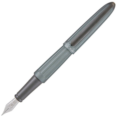 Diplomat Aero Fountain Pen Gift Set, Grey