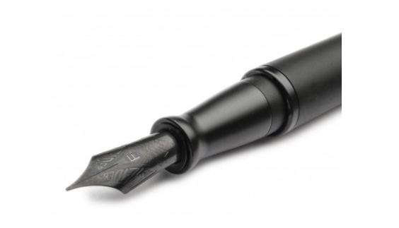 Pineider Avatar UR Matt Black Fountain Pen, Medium