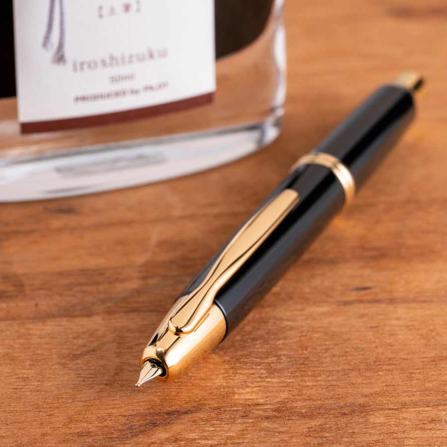 pilot-vanishing-point-fountain-pen-black-gold-pensavings