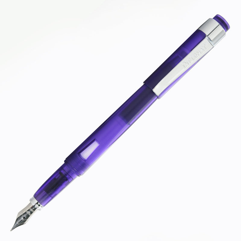 diplomat-magnum-soft-touch-fountain-pen-demo-purple-pensavings